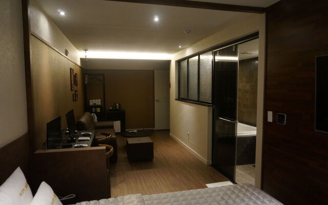 Hotel MU