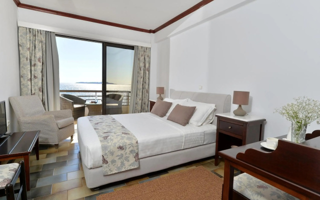 Limira Mare Hotel