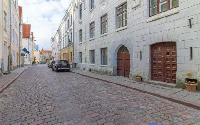 Stay in a real medieval tower (lower floors)