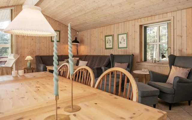 10 Person Holiday Home in Albaek