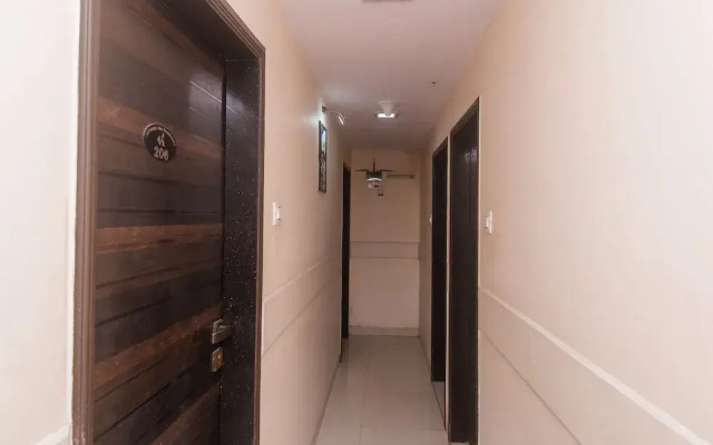 OYO 22523 Airways Inn Residency