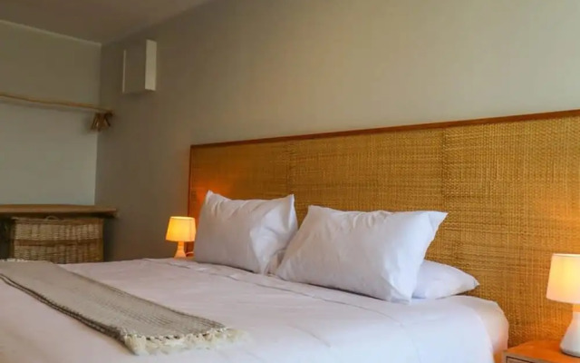 w Modern 4BR Villa With Private Pool in Paracas