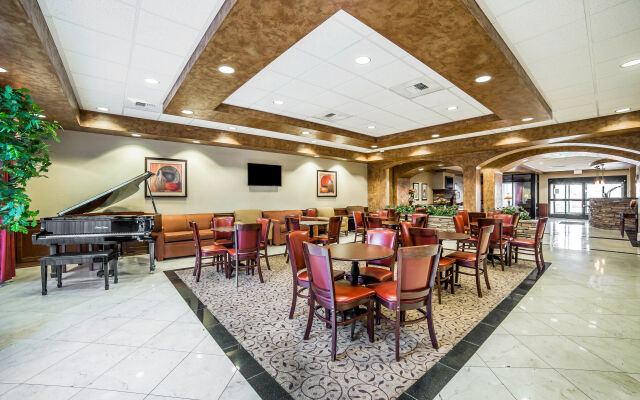 Comfort Inn & Suites Henderson - Las Vegas