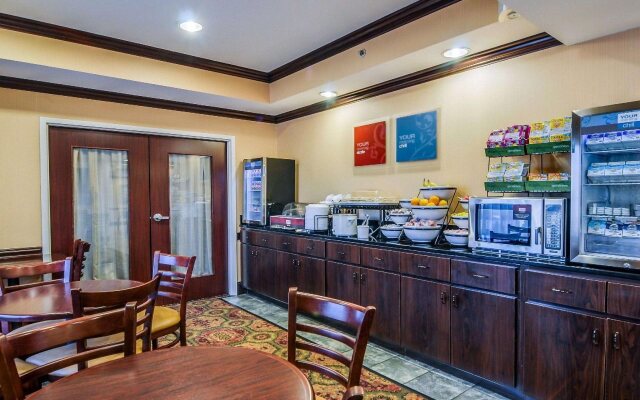 Comfort Inn & Suites Hillsville I-77