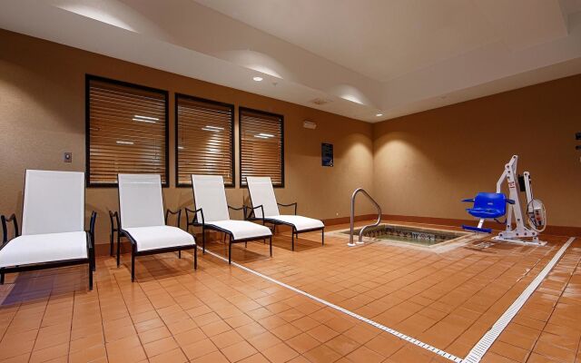 Best Western Plus Hiawatha Hotel