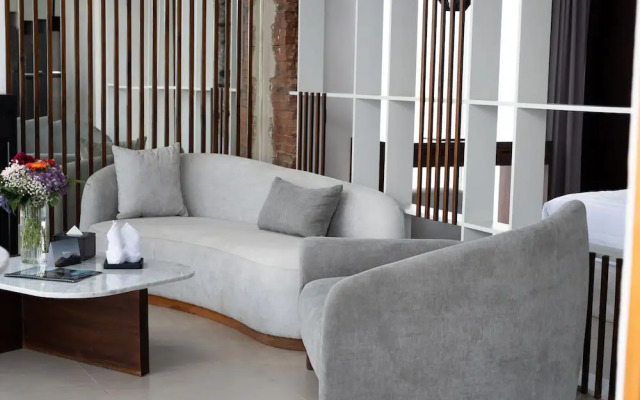 Sebelas Apartments by EVDEkimi