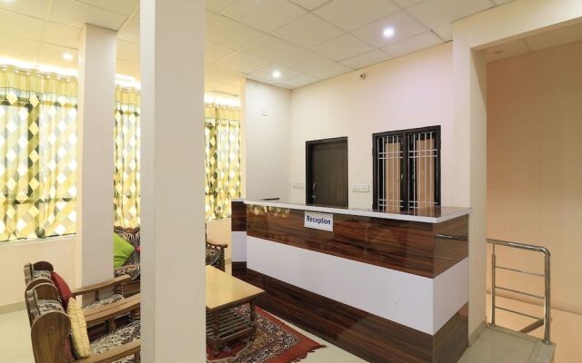 OYO Flagship 29364 Deepak Hotel And Restaurant