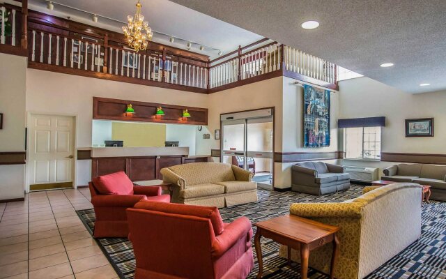 Quality Inn & Suites Dixon near I-88