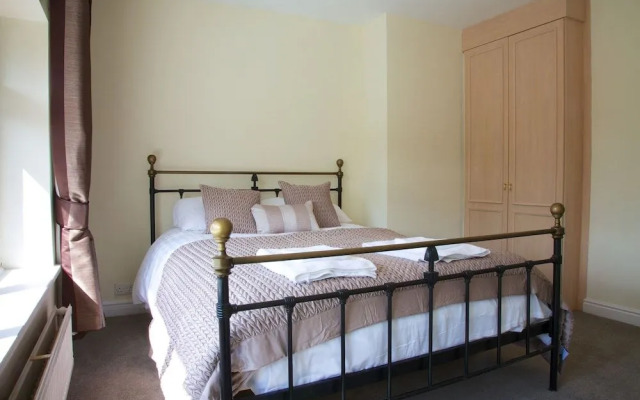 The George Carvery & Hotel