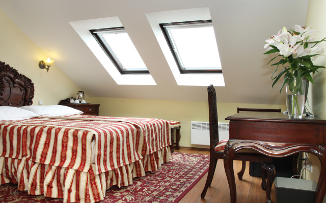 King Charles Boutique Hotel Residence