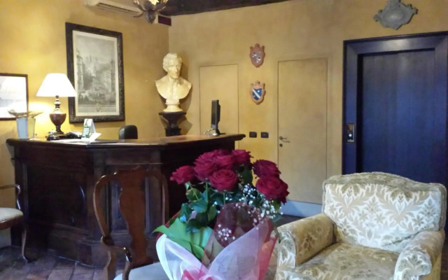 Отель Residenza Torre di San Martino