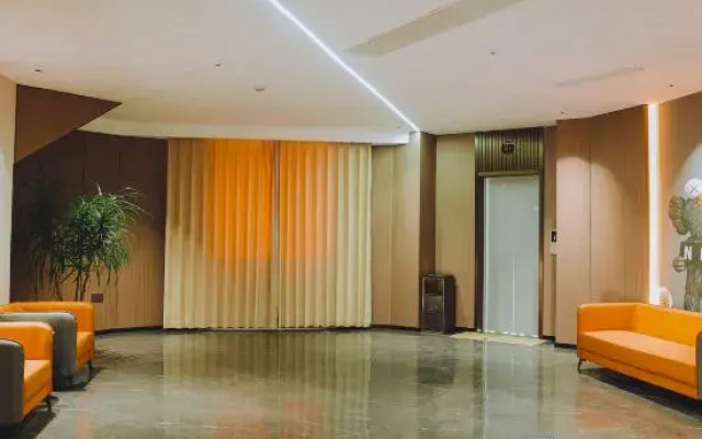 Changshou Yijia Hotel