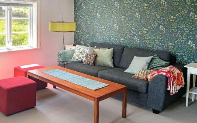Three-Bedroom Holiday home in Gamleby 2