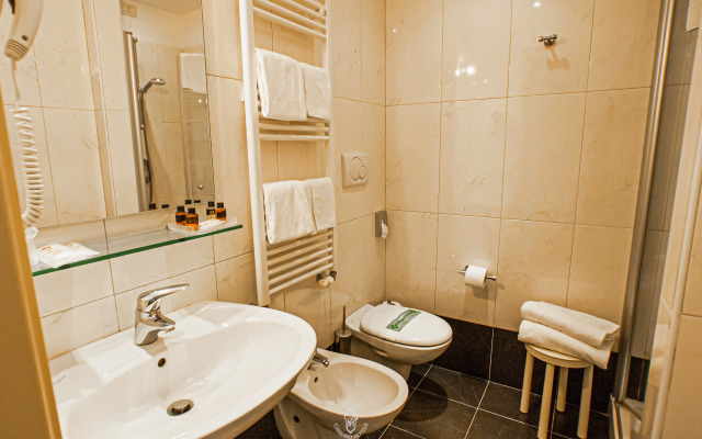 Viktoria Palace Hotel