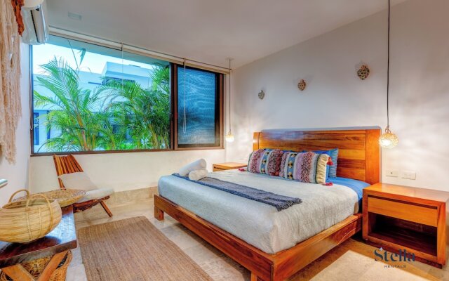 Private Rooftop 1BR Condo with Stunning Common Areas by Stella Rentals