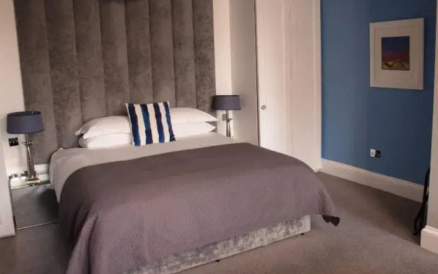 15Glasgow Bed & Breakfast