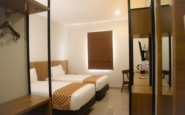 Front One Hotel Gombong