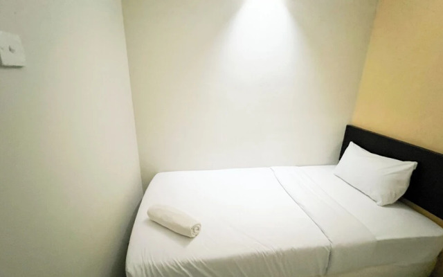 Tidy And Comfortable 2Br At Dian Regency Apartment