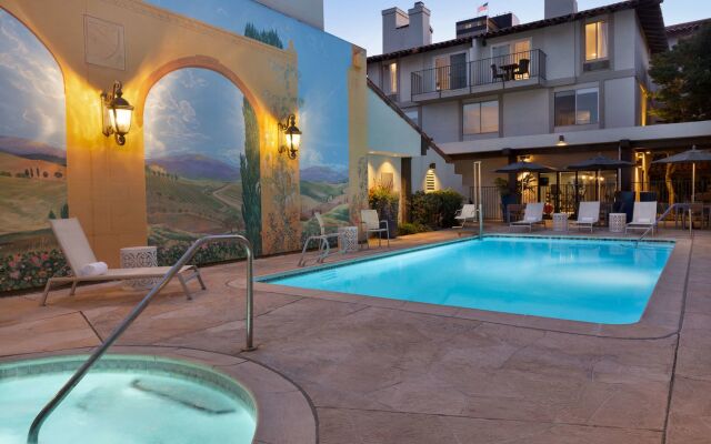 Doubletree by Hilton Campbell - Pruneyard Plaza