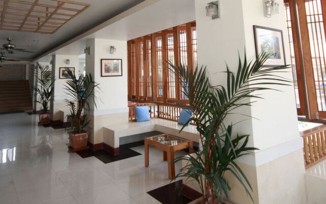 First Residence Hotel