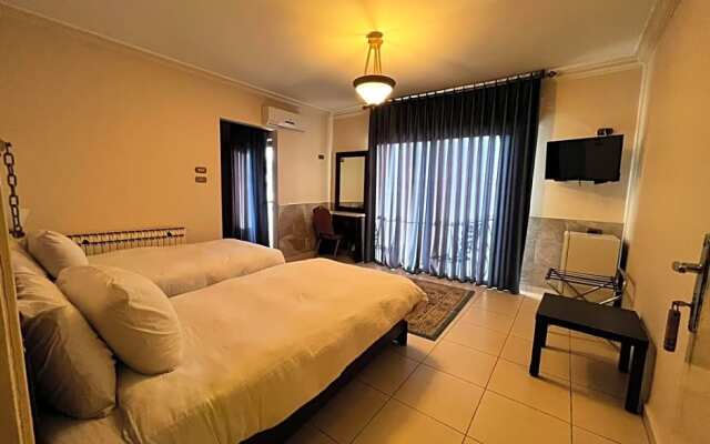 Salome Hotel