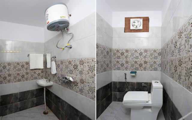 Oyo 14920 Neelkanth Guest House