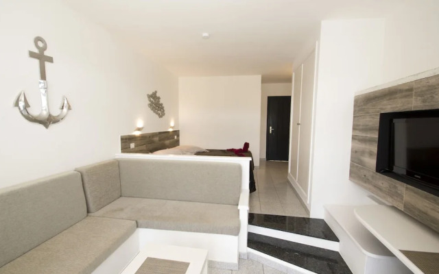 Saladar Suites Boutique
