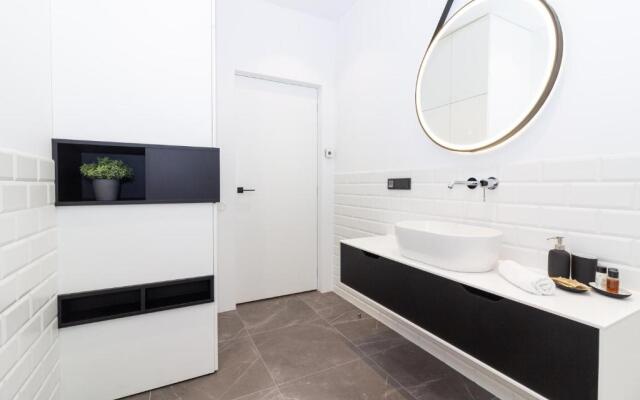 OldTown Apt, Garage Parking&Self Check-in, by Cohost