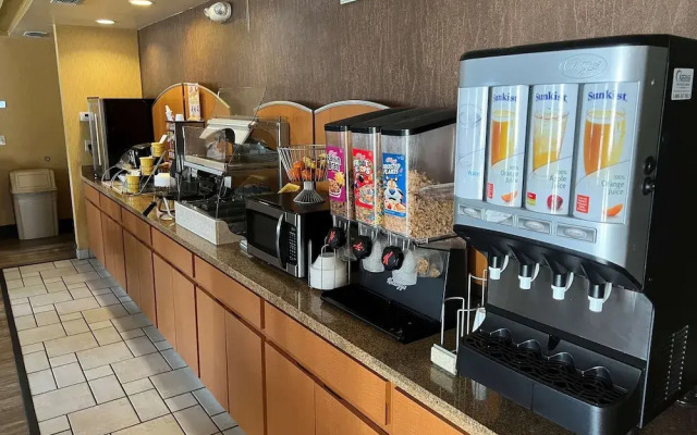 Holiday Inn Express Tulsa (Central)