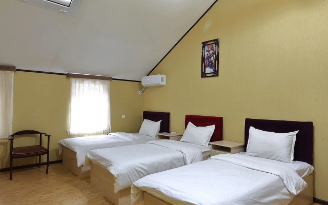 Hotel Seven Seasons