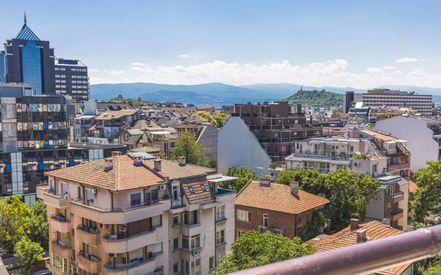 Fancy 1BD penthouse with terrace near the centre