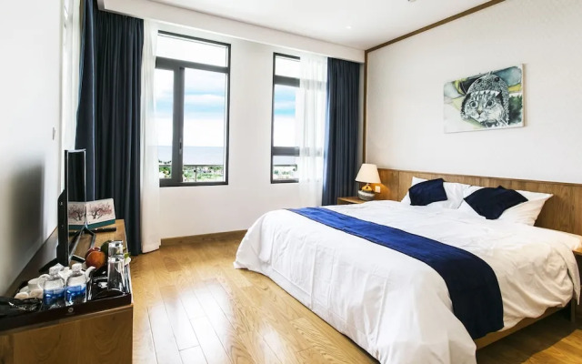 Johnnys Apartment & Ocean Villa