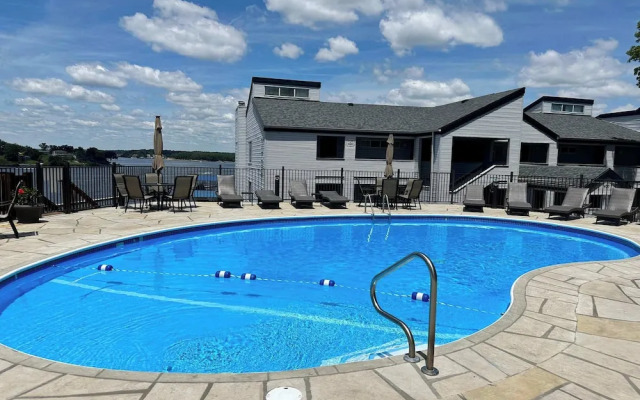 Osage Oasis Unmatched Views, Convenient Location