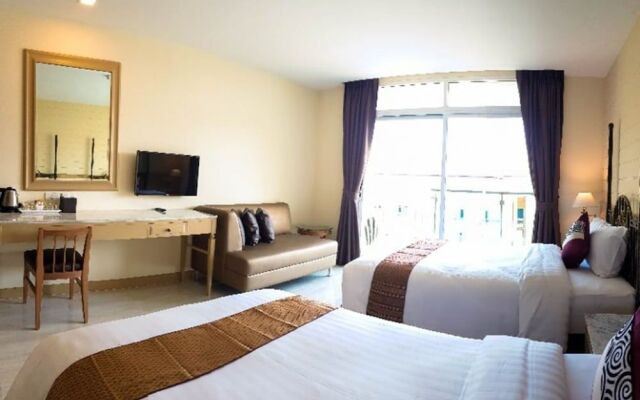 Crystal Luxury Hotel