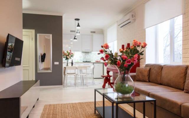 Lotos for You Apartments 2, RED PIANO