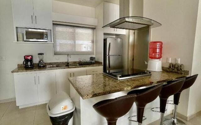 Casa turquesa pie de playa Mazatlan (Brujas)