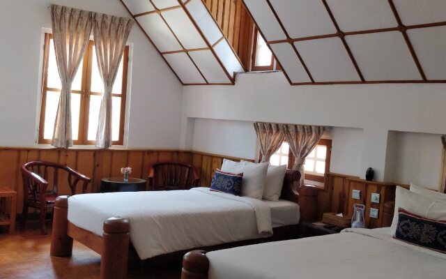 Hillock Villa