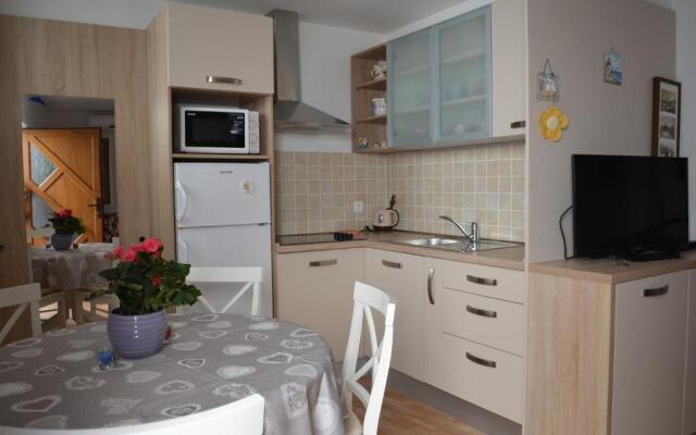 Apartments Lora