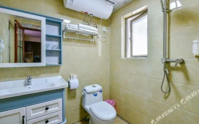 Zhixian Yage Hotel (Guiyang Huaguoyuan Shopping Center)