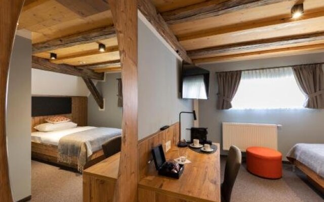 Aston's Hotel