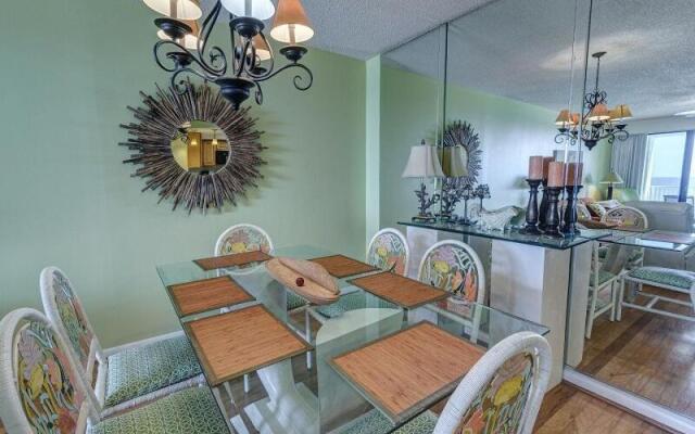 Windward Pointe 704 by RedAwning