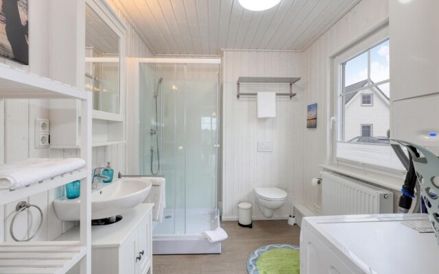 Nice Home in Zerpenschleuse With 2 Bedrooms, Wifi and Sauna