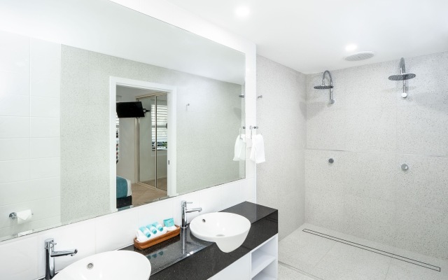 Saltwater Luxury Apartments