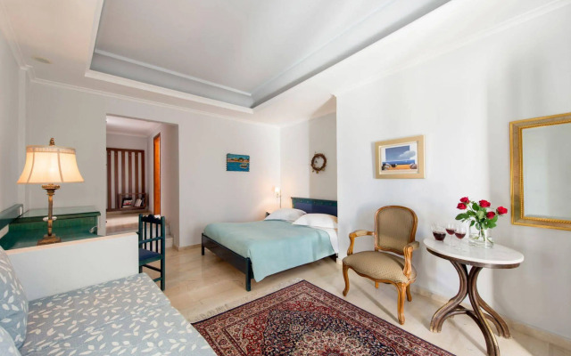 Villa Renos Hotel