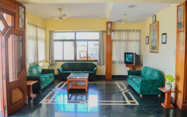 Hotel Indore Palace