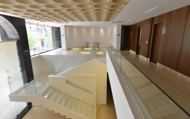 San Marino Suite Hotel