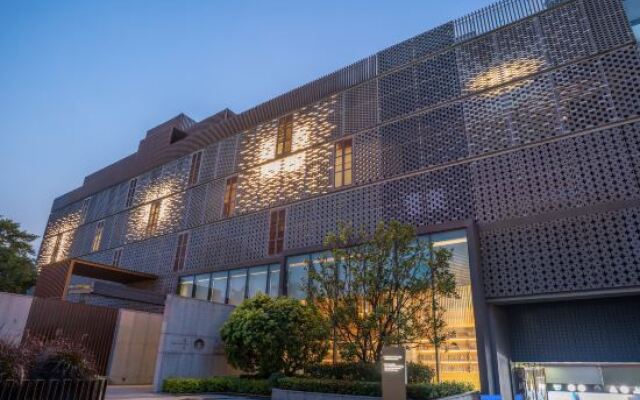 Foshan Lanshe Designer Homestay (Shunde Fengjian Shuixiang Branch)