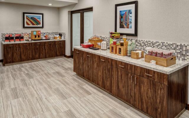 Hampton Inn by Hilton Cardiff Beach Encinitas, CA