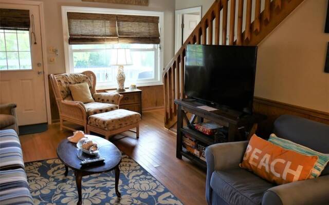 Beach Breezes - 4 Br Home