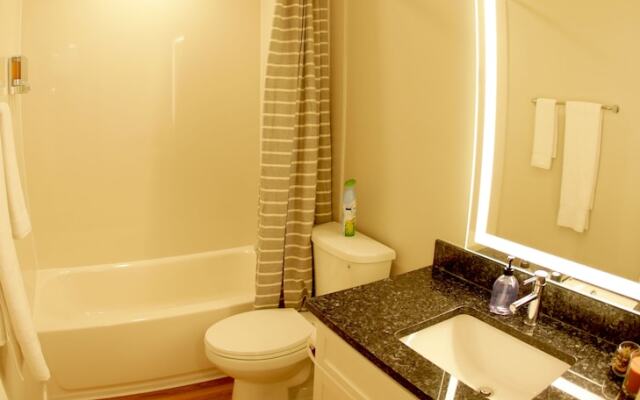 Kasa Mountain View Apartments